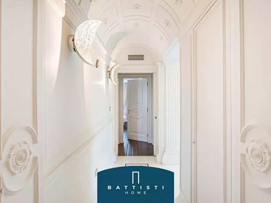 Immagine 25 di Palazzo in vendita  in Via Giovanni Battista Morgagni a Roma