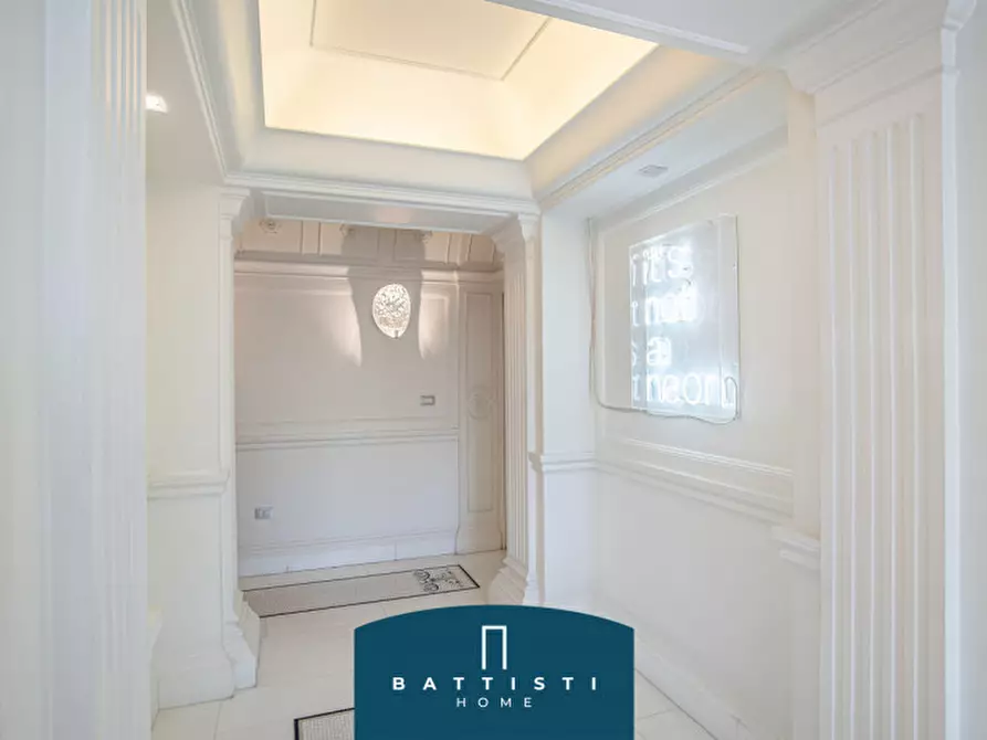 Immagine 26 di Palazzo in vendita  in Via Giovanni Battista Morgagni a Roma