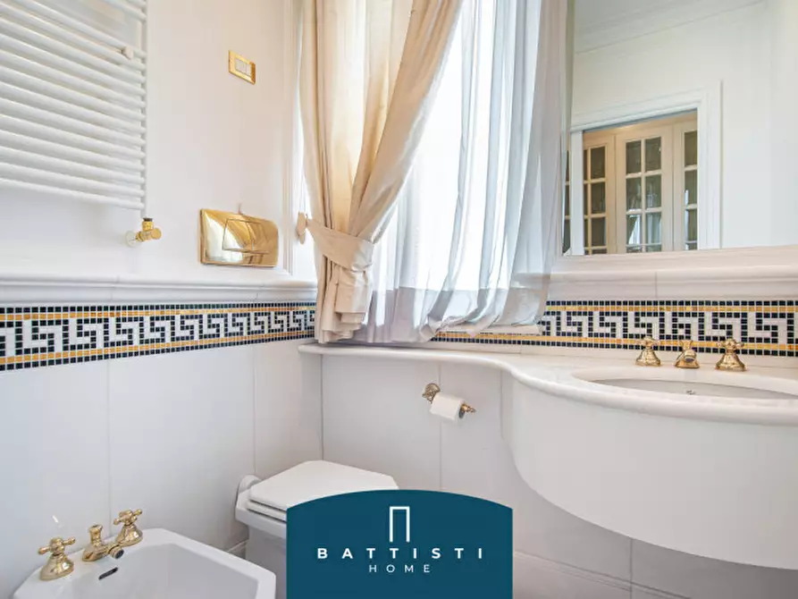 Immagine 27 di Palazzo in vendita  in Via Giovanni Battista Morgagni a Roma