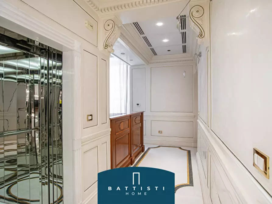 Immagine 37 di Palazzo in vendita  in Via Giovanni Battista Morgagni a Roma