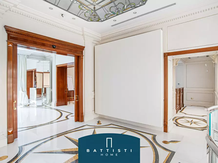 Immagine 38 di Palazzo in vendita  in Via Giovanni Battista Morgagni a Roma