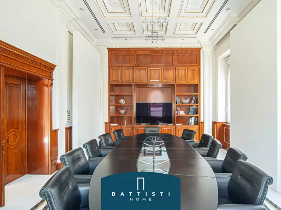 Immagine 51 di Palazzo in vendita  in Via Giovanni Battista Morgagni a Roma