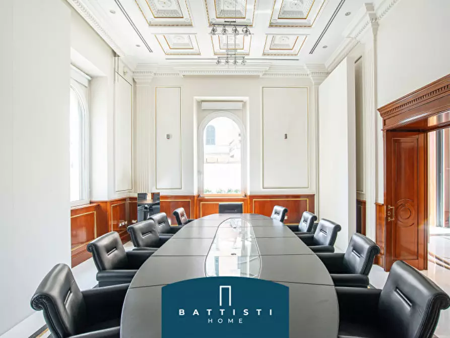 Immagine 52 di Palazzo in vendita  in Via Giovanni Battista Morgagni a Roma