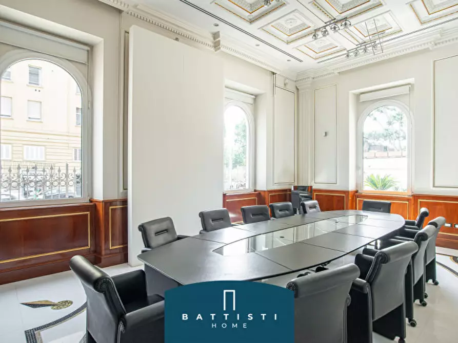 Immagine 53 di Palazzo in vendita  in Via Giovanni Battista Morgagni a Roma