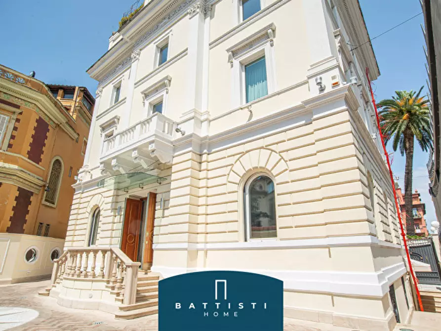 Immagine 60 di Palazzo in vendita  in Via Giovanni Battista Morgagni a Roma