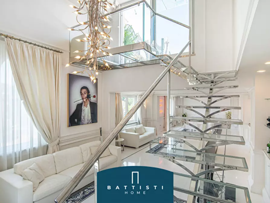 Immagine 66 di Palazzo in vendita  in Via Giovanni Battista Morgagni a Roma