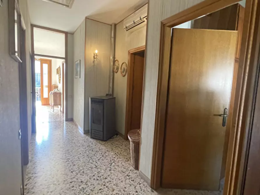 Immagine 11 di Villa in vendita  in Via Francesco Petrarca a San Donà Di Piave