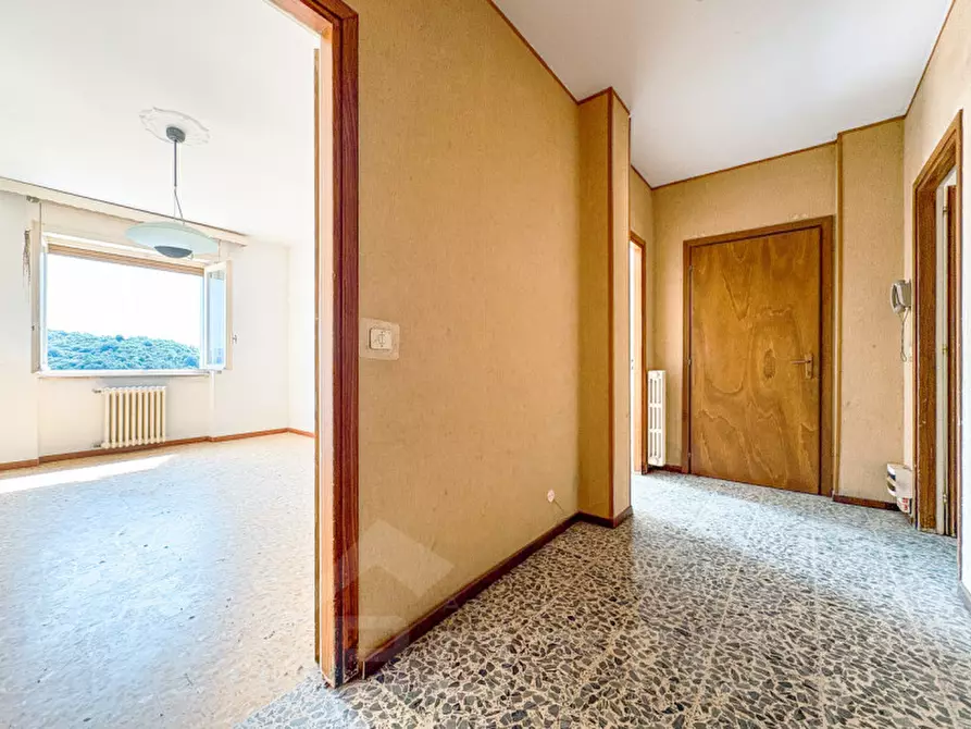 Immagine 9 di Appartamento in vendita  in via Piave a Pogno