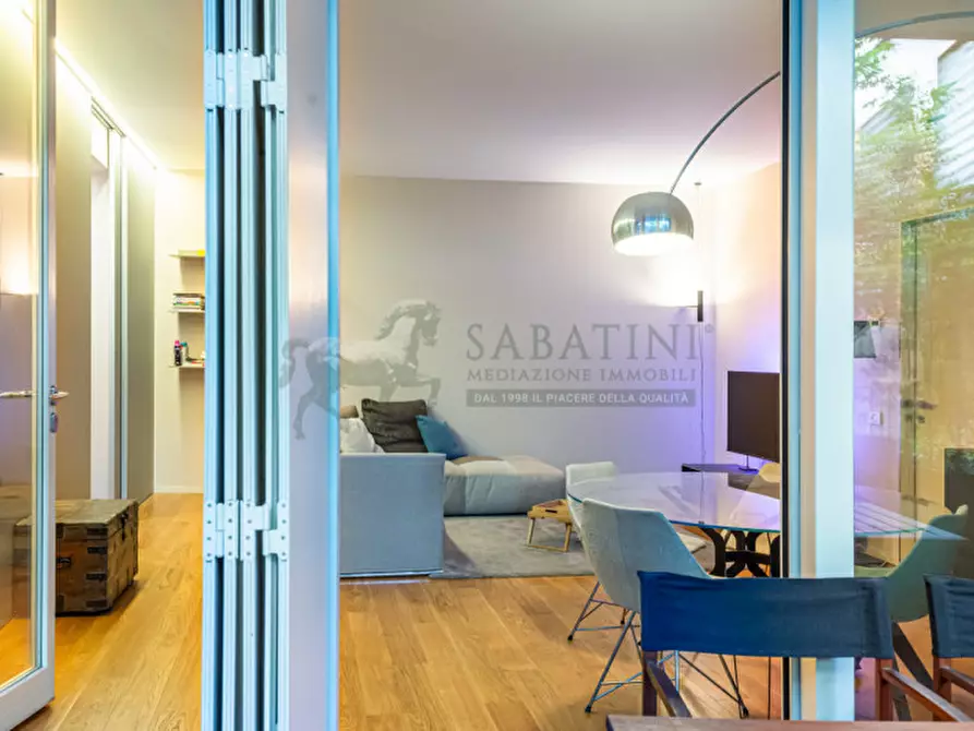 Immagine 5 di Appartamento in vendita  in Viale Monte Grappa 16 a Milano