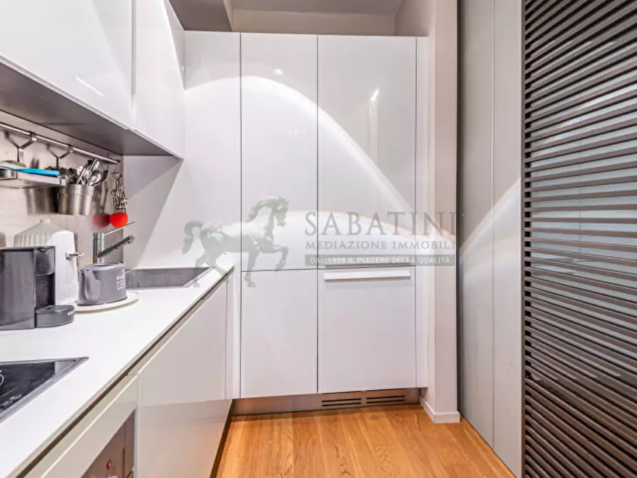 Immagine 13 di Appartamento in vendita  in Viale Monte Grappa 16 a Milano