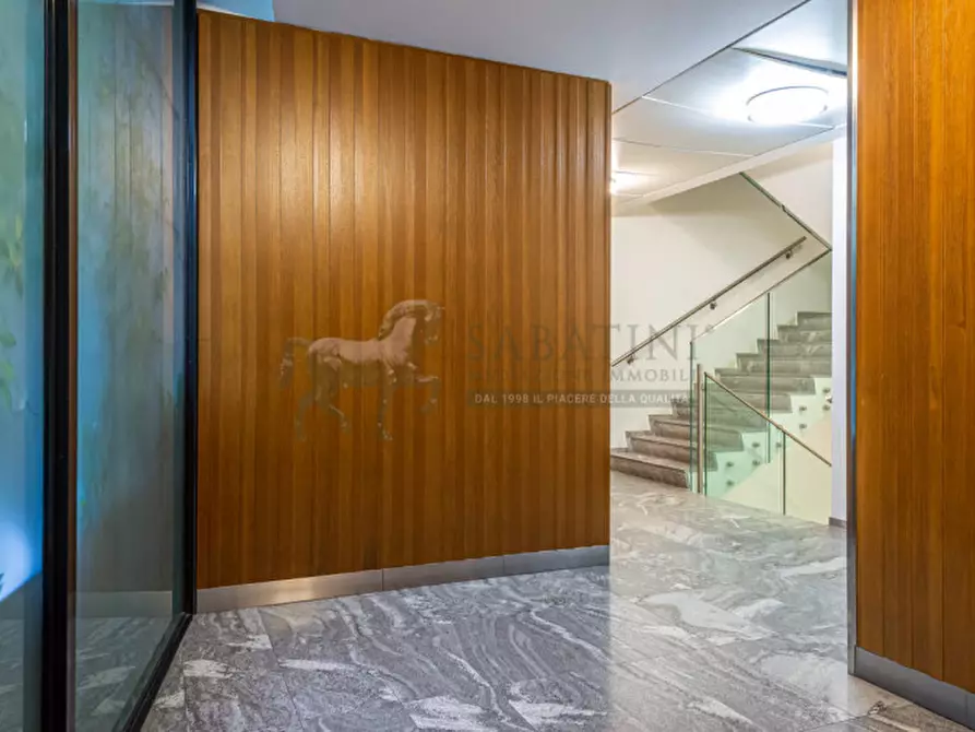 Immagine 29 di Appartamento in vendita  in Viale Monte Grappa 16 a Milano