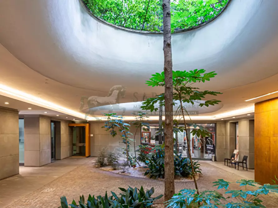 Immagine 34 di Appartamento in vendita  in Viale Monte Grappa 16 a Milano