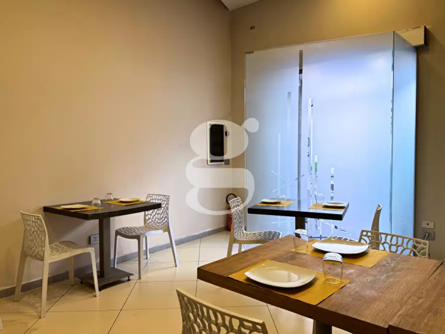 Immagine 11 di Attività commerciale in vendita  in Via Giacomo Medici,N°75 a Milazzo