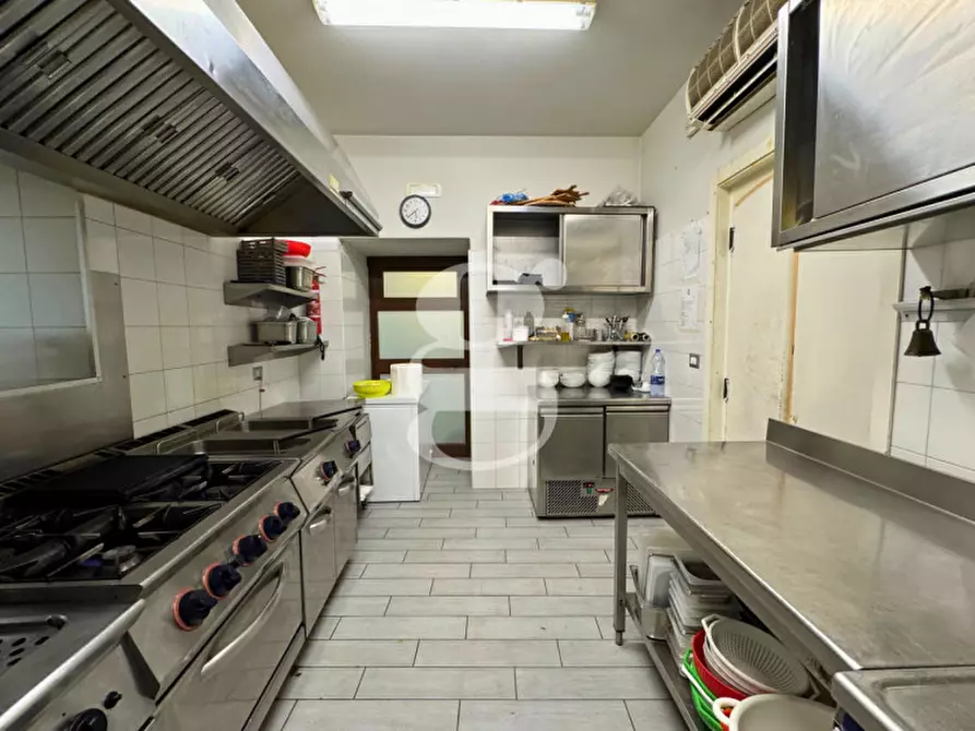 Immagine 25 di Attività commerciale in vendita  in Via Giacomo Medici,N°75 a Milazzo