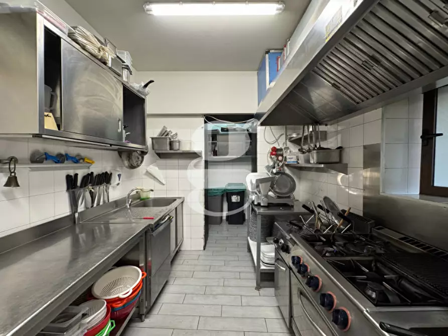 Immagine 28 di Attività commerciale in vendita  in Via Giacomo Medici,N°75 a Milazzo