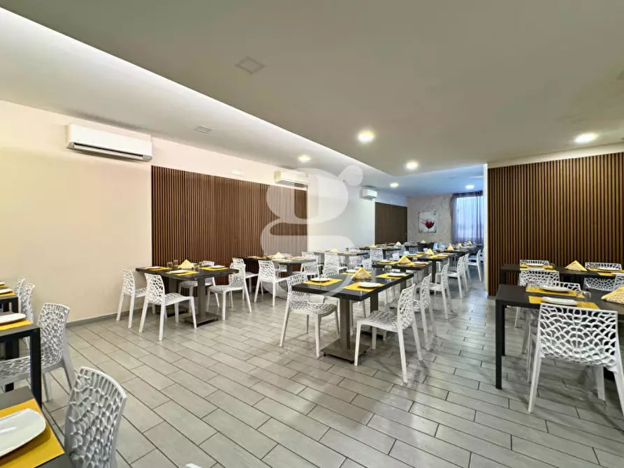 Immagine 34 di Attività commerciale in vendita  in Via Giacomo Medici,N°75 a Milazzo