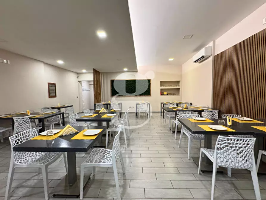 Immagine 36 di Attività commerciale in vendita  in Via Giacomo Medici,N°75 a Milazzo