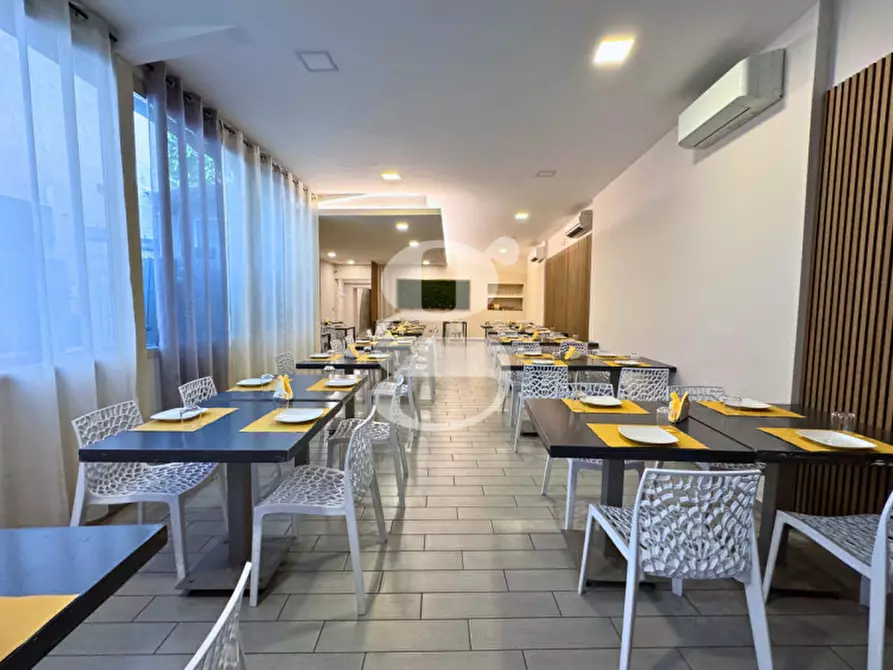 Immagine 40 di Attività commerciale in vendita  in Via Giacomo Medici,N°75 a Milazzo