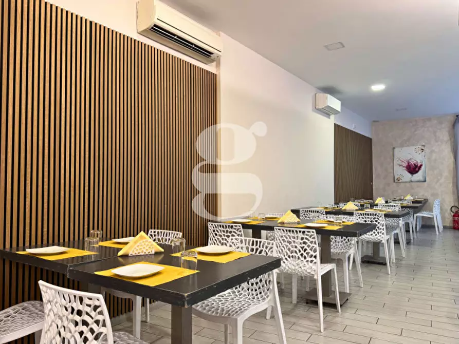 Immagine 42 di Attività commerciale in vendita  in Via Giacomo Medici,N°75 a Milazzo