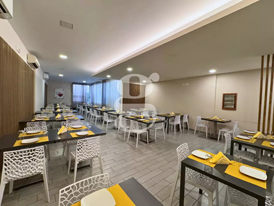 Immagine 43 di Attività commerciale in vendita  in Via Giacomo Medici,N°75 a Milazzo