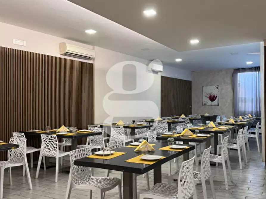 Immagine 45 di Attività commerciale in vendita  in Via Giacomo Medici,N°75 a Milazzo