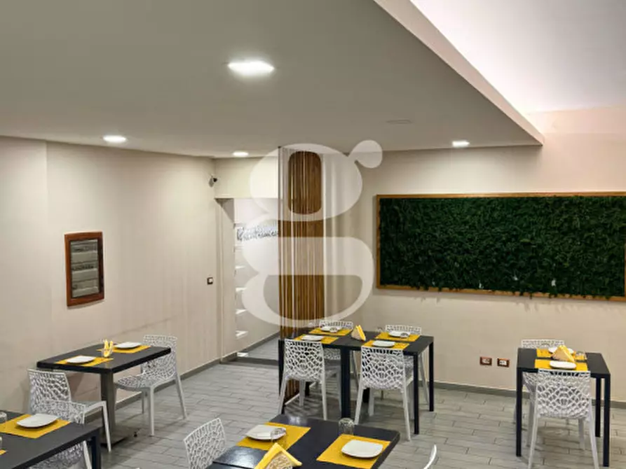 Immagine 46 di Attività commerciale in vendita  in Via Giacomo Medici,N°75 a Milazzo