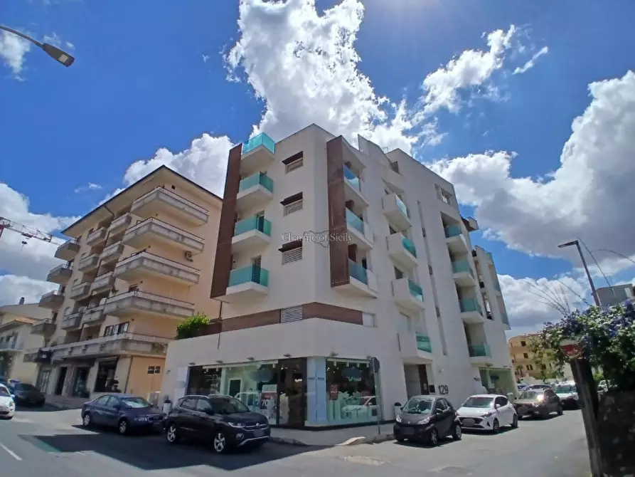 Immagine 4 di Negozio in vendita  a Modica