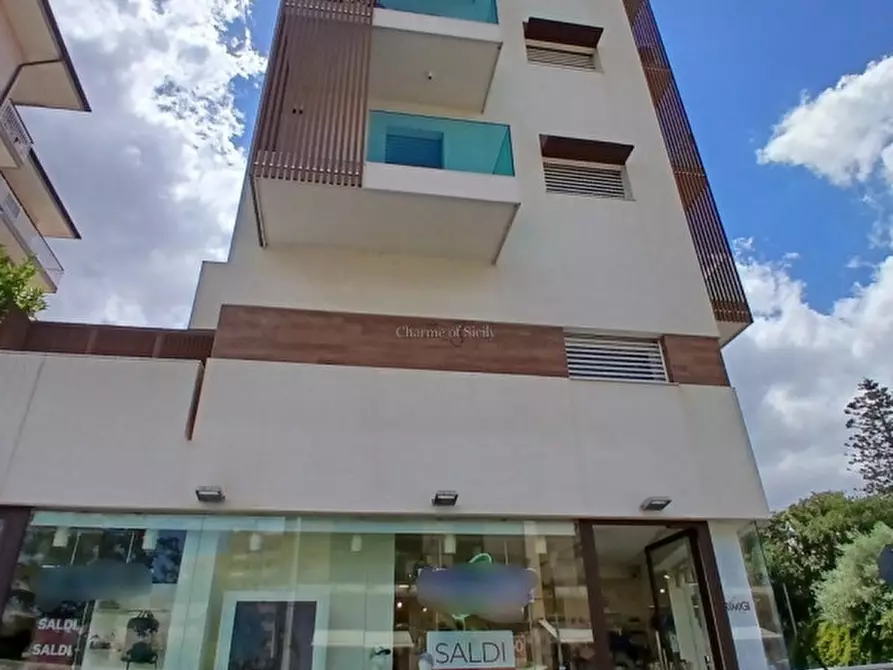 Immagine 5 di Negozio in vendita  a Modica