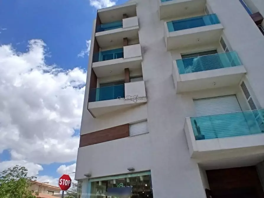 Immagine 9 di Negozio in vendita  a Modica