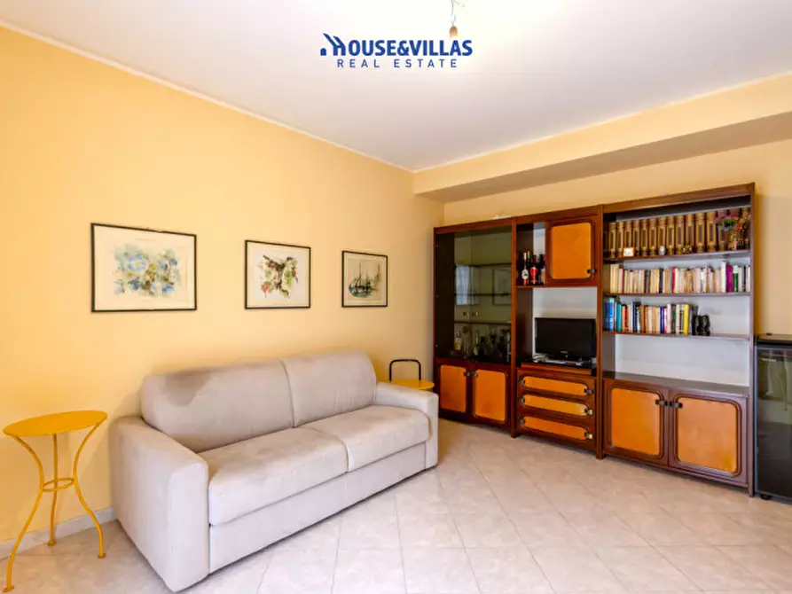 Immagine 20 di Appartamento in vendita  in Via Gian Domenico Romagnosi a Noto