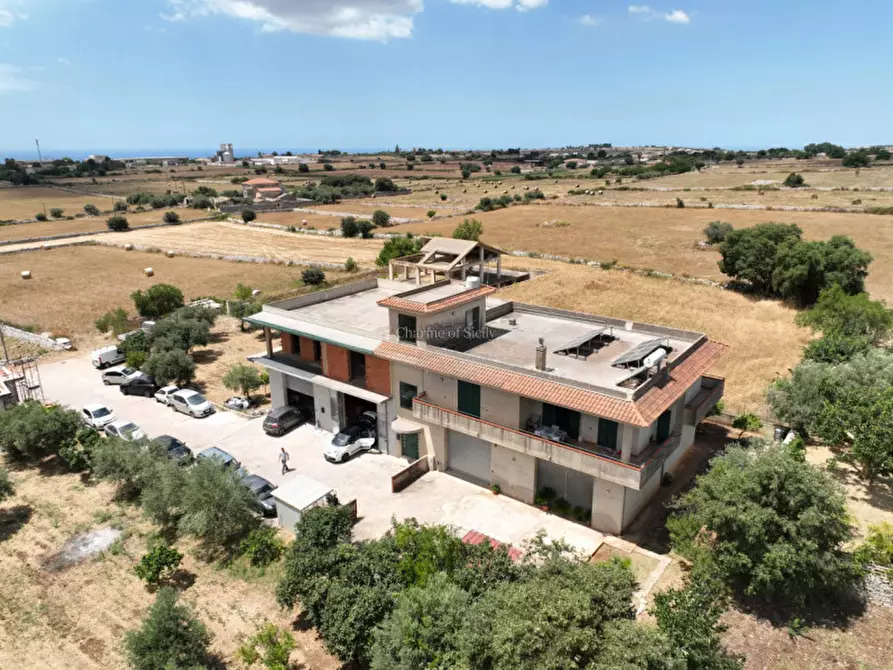 Immagine 8 di Rustico / casale in vendita  a Modica