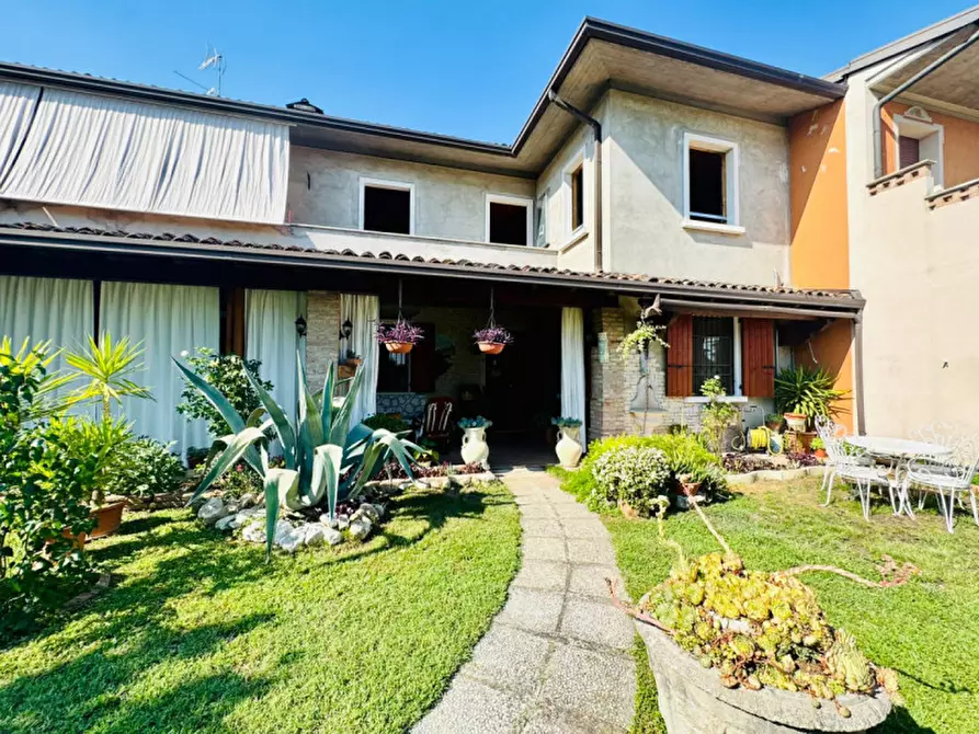 Immagine 10 di Appartamento in vendita  a Calvisano