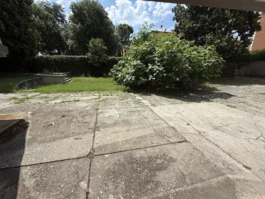 Immagine 3 di Villa in vendita  a Padova