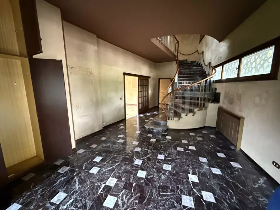 Immagine 4 di Villa in vendita  a Padova