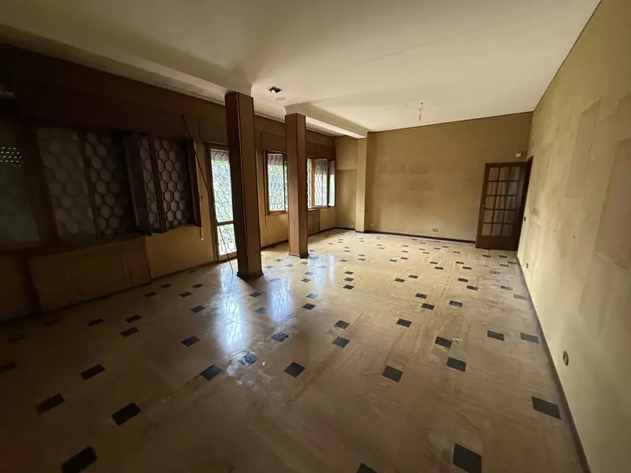 Immagine 7 di Villa in vendita  a Padova