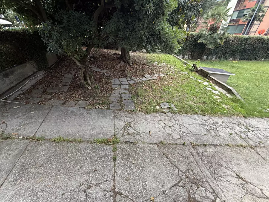 Immagine 10 di Villa in vendita  a Padova