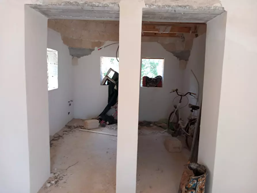 Immagine 11 di Rustico / casale in vendita  in C.da La Chiusa a Ostuni