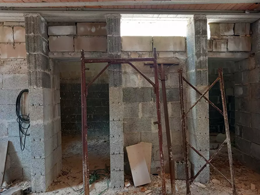 Immagine 39 di Rustico / casale in vendita  in C.da La Chiusa a Ostuni