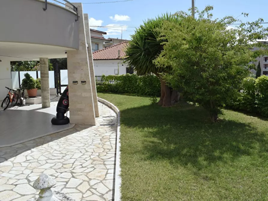 Immagine 25 di Casa bifamiliare in vendita  in Strada Pandolfi a Pescara