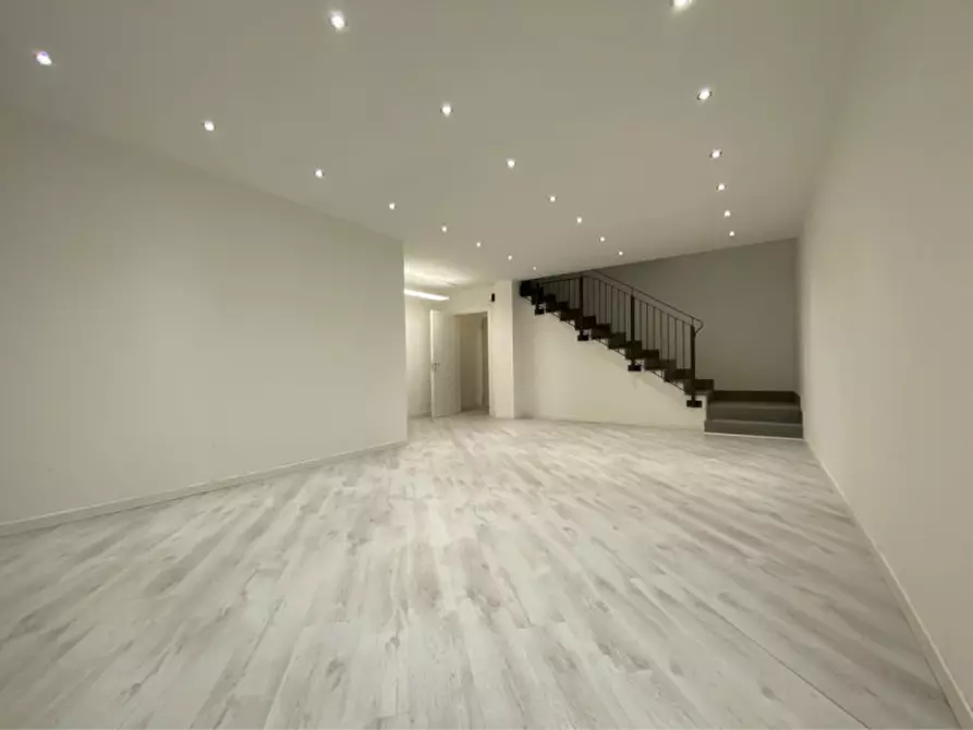 Immagine 11 di Appartamento in vendita  a Mozzecane