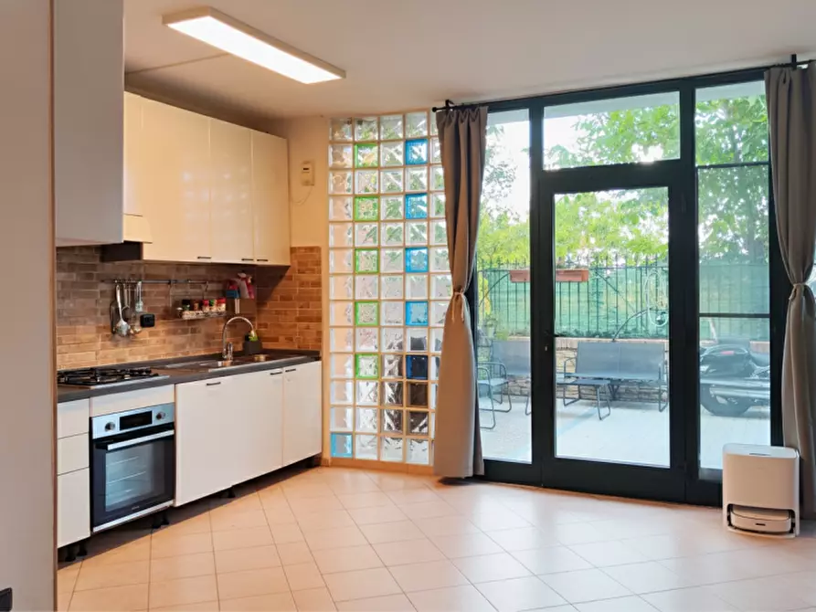 Immagine 1 di Appartamento in vendita  in Strada Traversetolo a Parma