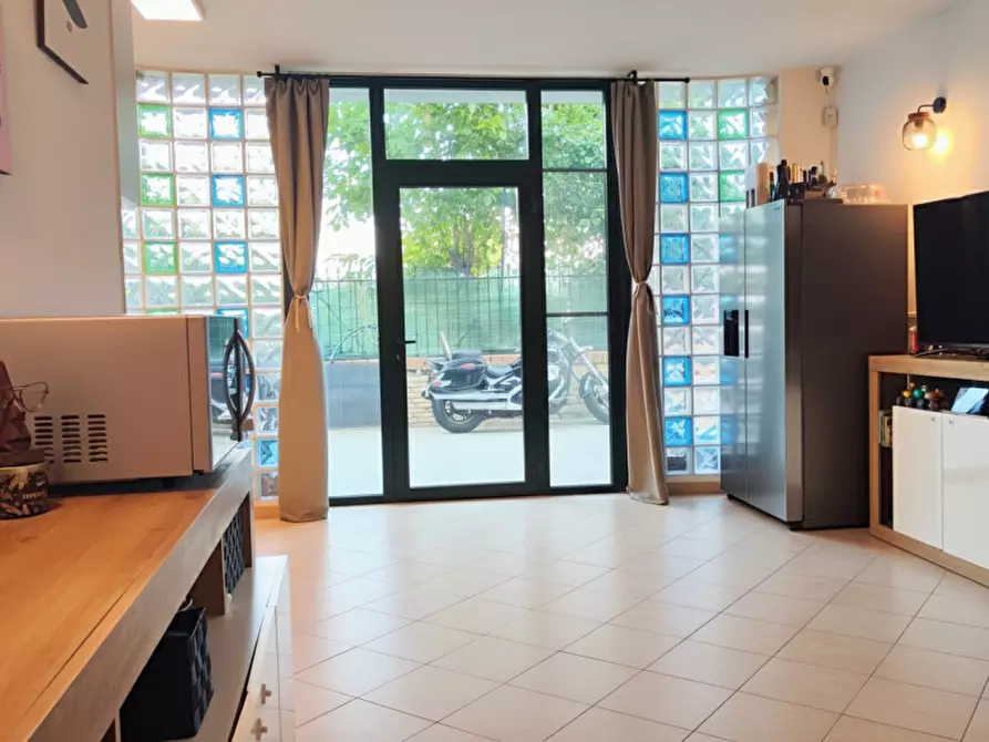 Immagine 3 di Appartamento in vendita  in Strada Traversetolo a Parma