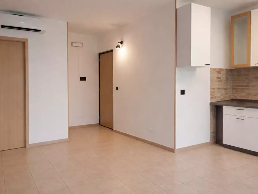 Immagine 6 di Appartamento in vendita  in Strada Traversetolo a Parma