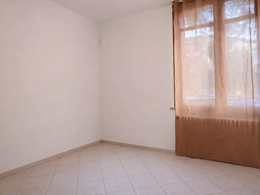 Immagine 11 di Appartamento in vendita  in Strada Traversetolo a Parma