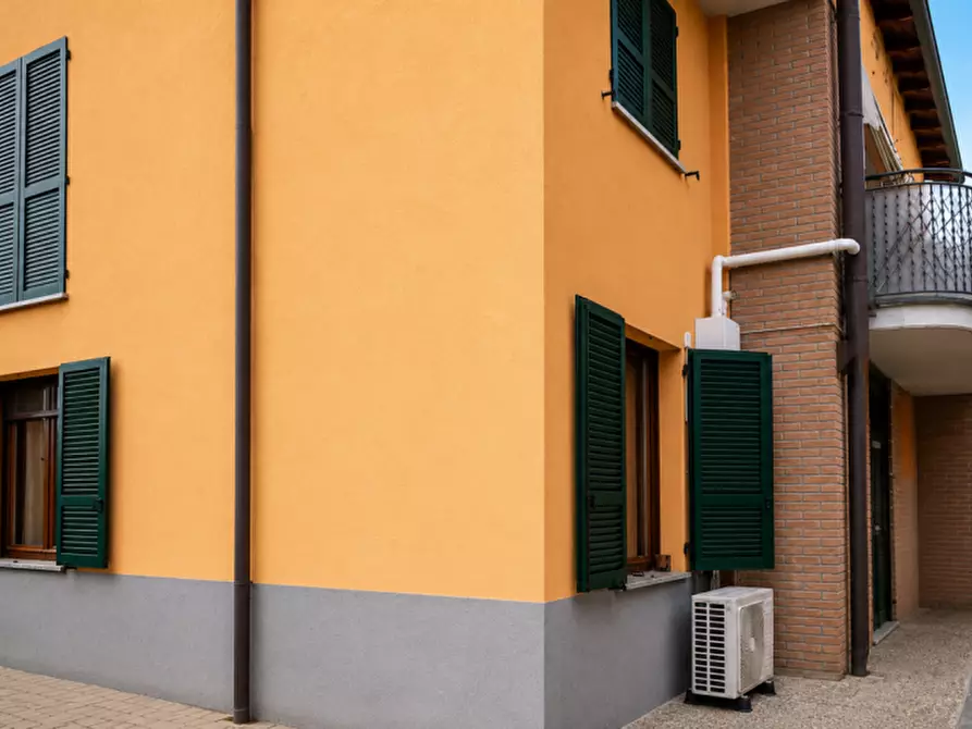Immagine 12 di Appartamento in vendita  in Strada Traversetolo a Parma