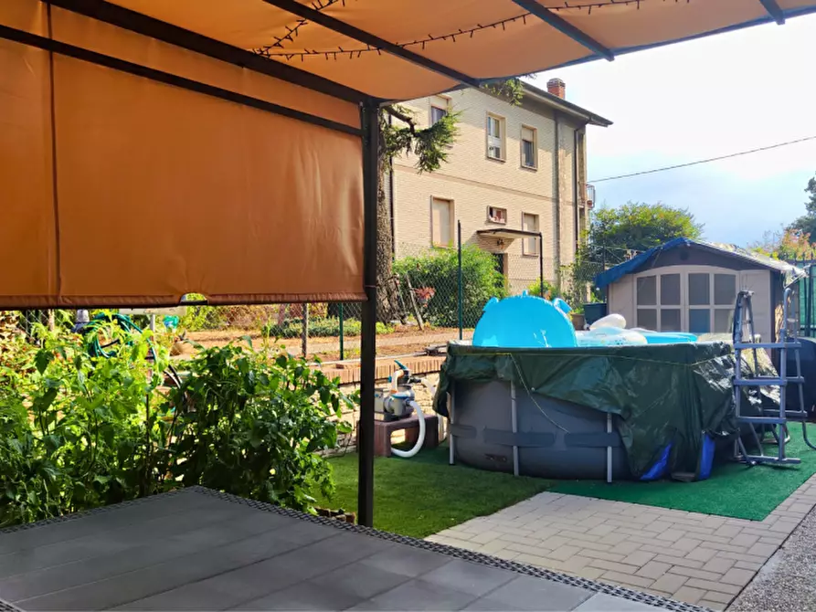 Immagine 11 di Appartamento in vendita  in Strada Traversetolo a Parma