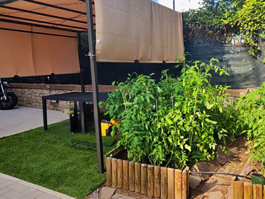 Immagine 15 di Appartamento in vendita  in Strada Traversetolo a Parma