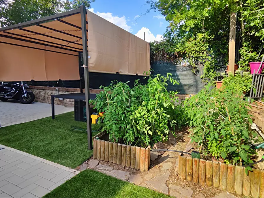 Immagine 13 di Appartamento in vendita  in Strada Traversetolo a Parma