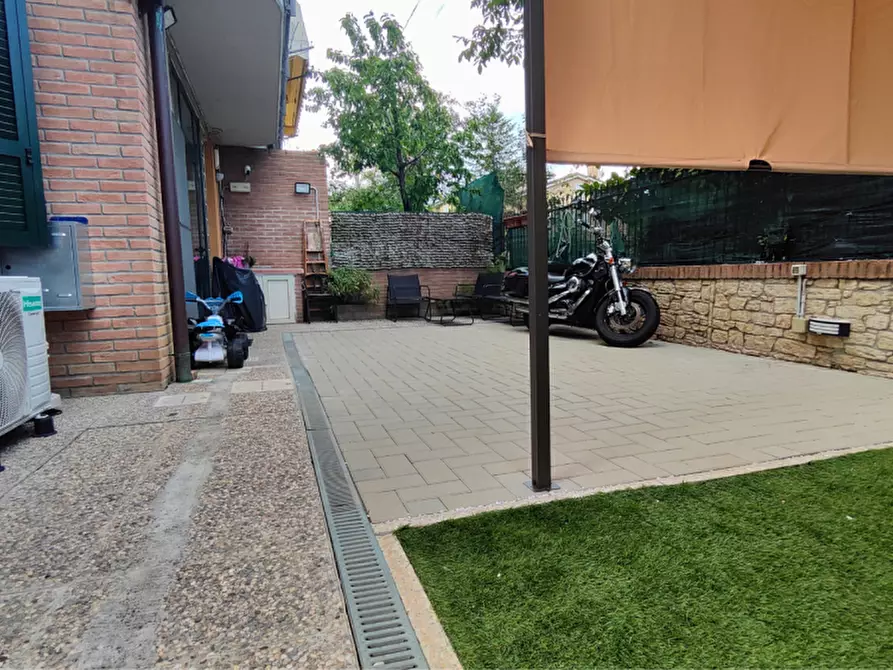 Immagine 29 di Appartamento in vendita  in Strada Traversetolo a Parma