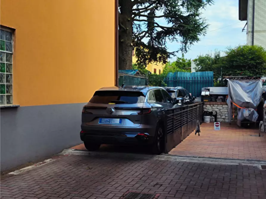 Immagine 34 di Appartamento in vendita  in Strada Traversetolo a Parma